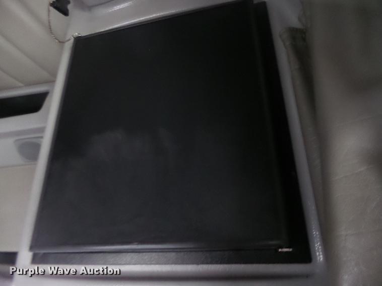 image for item DB9823 2005 Peterbilt 379 semi truck