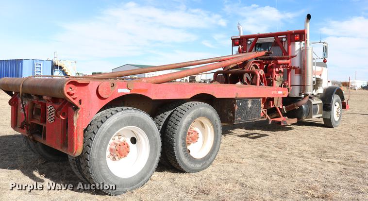 image for item DC3556 1982 Peterbilt 359 gin pole truck