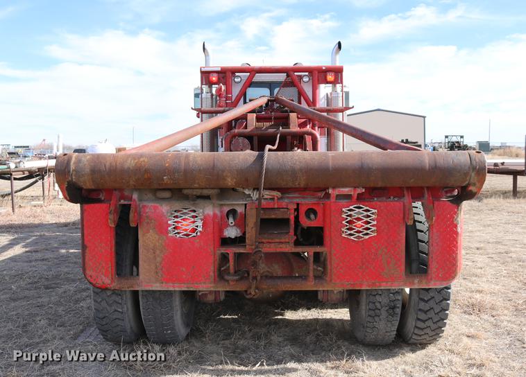 image for item DC3556 1982 Peterbilt 359 gin pole truck