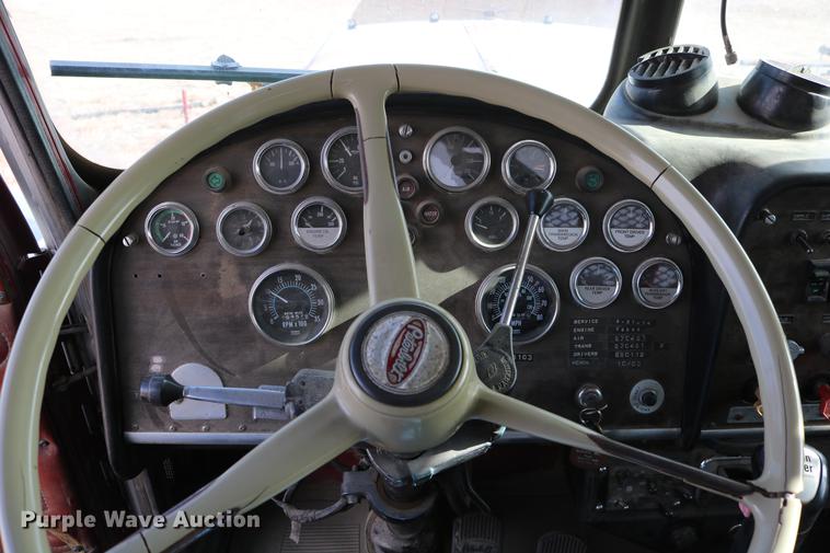 image for item DC3556 1982 Peterbilt 359 gin pole truck