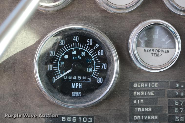 image for item DC3556 1982 Peterbilt 359 gin pole truck