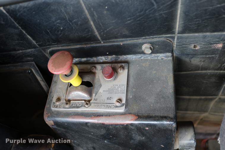 image for item DC3556 1982 Peterbilt 359 gin pole truck