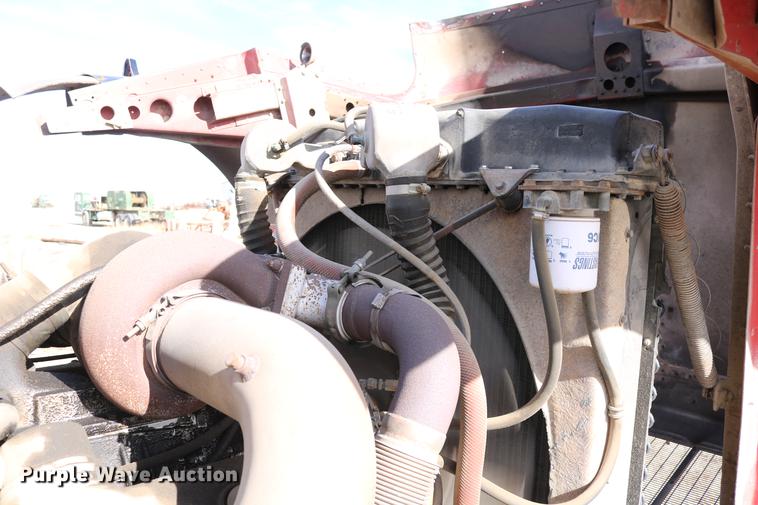 image for item DC3556 1982 Peterbilt 359 gin pole truck