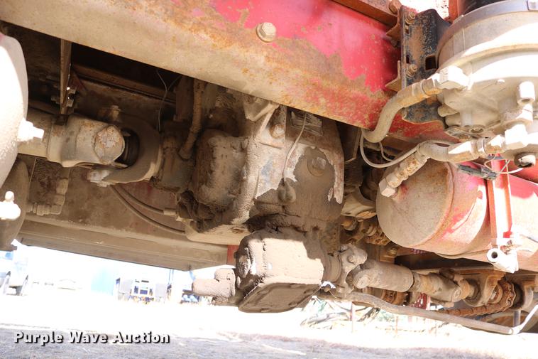 image for item DC3556 1982 Peterbilt 359 gin pole truck