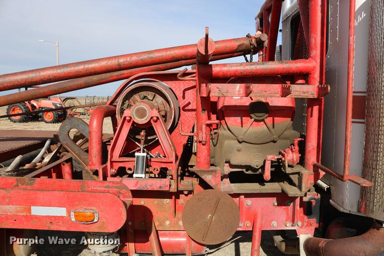 image for item DC3556 1982 Peterbilt 359 gin pole truck