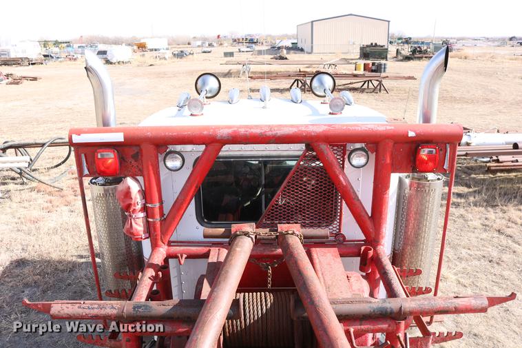 image for item DC3556 1982 Peterbilt 359 gin pole truck