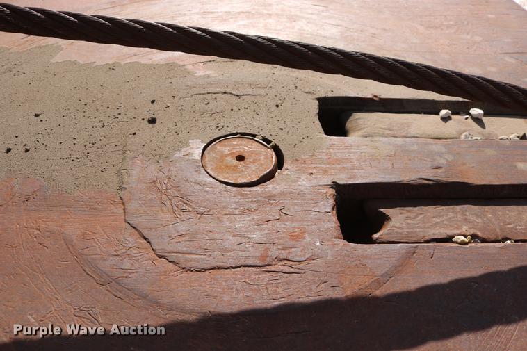 image for item DC3556 1982 Peterbilt 359 gin pole truck