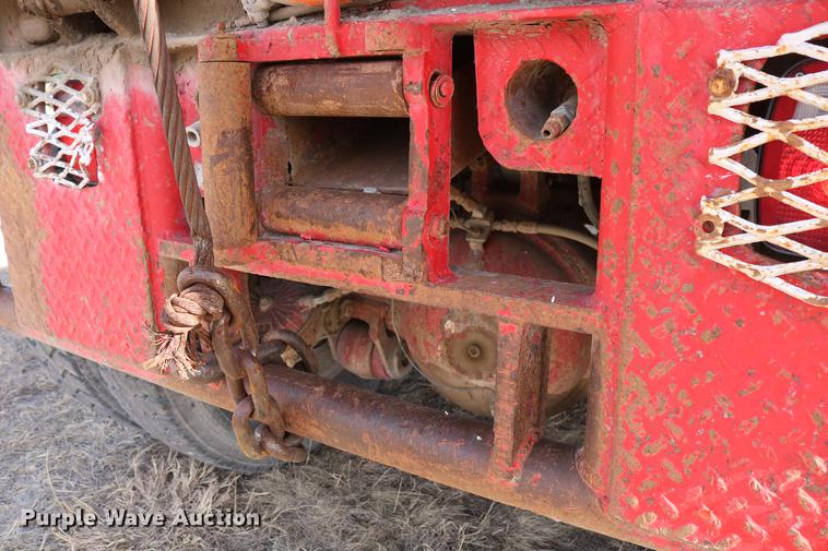 image for item DC3556 1982 Peterbilt 359 gin pole truck