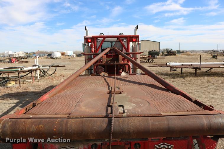 image for item DC3556 1982 Peterbilt 359 gin pole truck