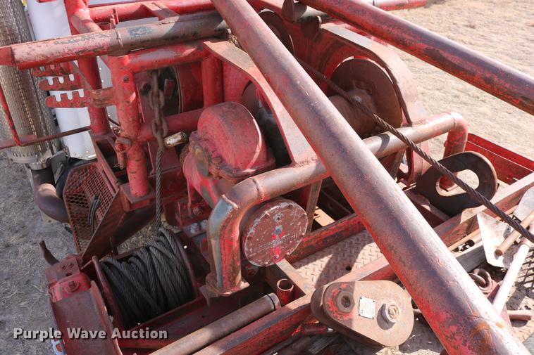 image for item DC3556 1982 Peterbilt 359 gin pole truck