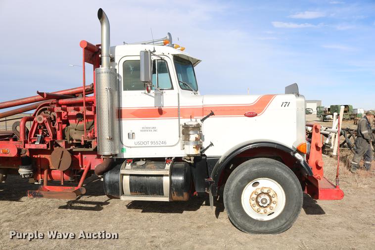 image for item DC3556 1982 Peterbilt 359 gin pole truck
