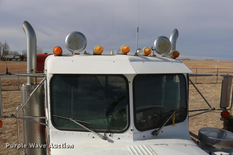 image for item DC3556 1982 Peterbilt 359 gin pole truck