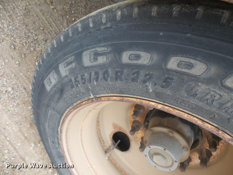 image for item DC4744 1996 Trail King TK70L06-A82 drop deck trailer