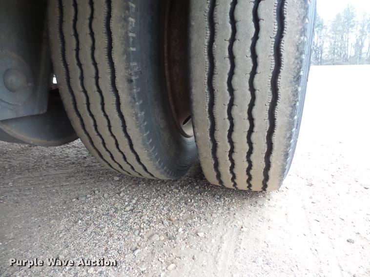 image for item DC4744 1996 Trail King TK70L06-A82 drop deck trailer