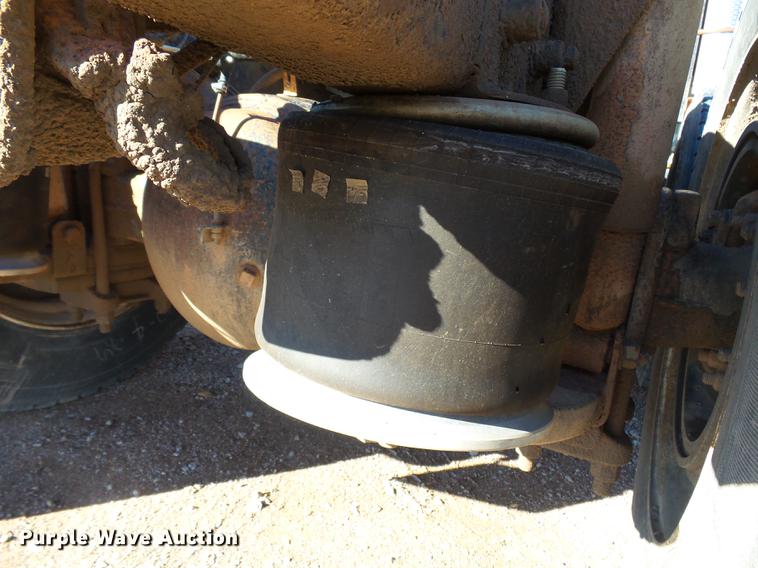 image for item DC6409 1996 Freightliner FLD120 semi truck