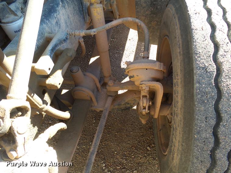 image for item DC6409 1996 Freightliner FLD120 semi truck