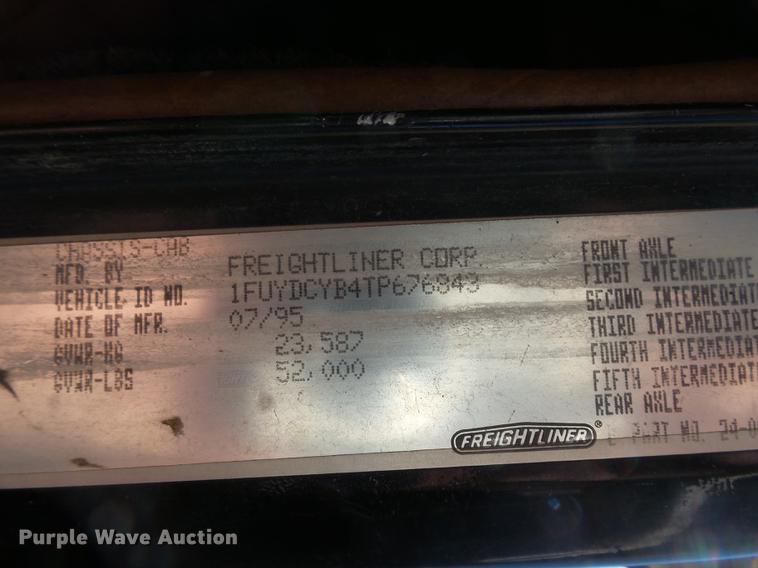 image for item DC6409 1996 Freightliner FLD120 semi truck