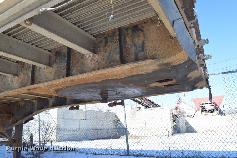 image for item DC7744 1995 Transcraft Eagle W248X102 flatbed trailer