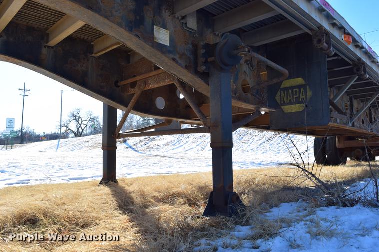 image for item DC7744 1995 Transcraft Eagle W248X102 flatbed trailer