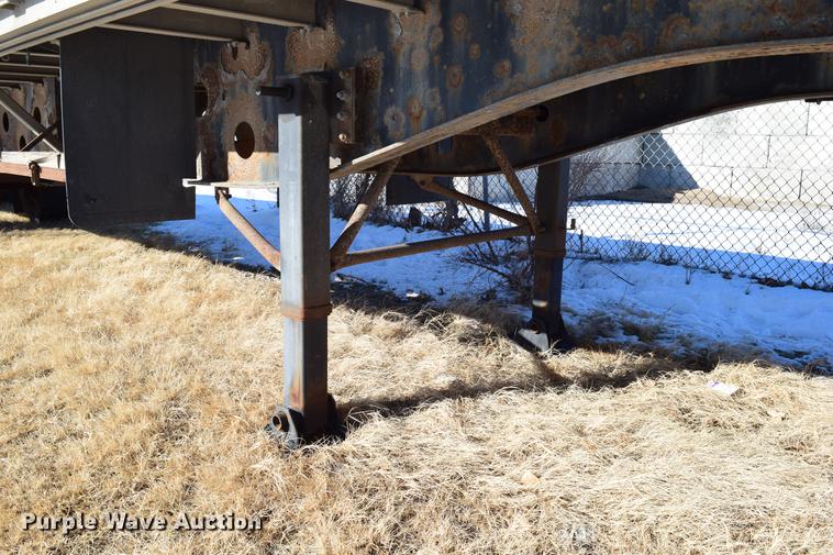image for item DC7744 1995 Transcraft Eagle W248X102 flatbed trailer