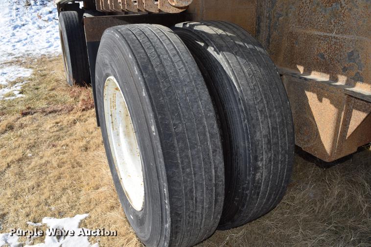 image for item DC7744 1995 Transcraft Eagle W248X102 flatbed trailer