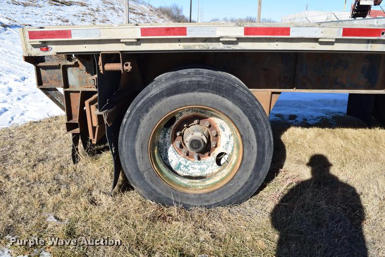 image for item DC7744 1995 Transcraft Eagle W248X102 flatbed trailer