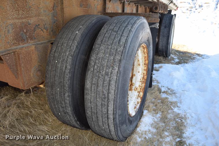 image for item DC7744 1995 Transcraft Eagle W248X102 flatbed trailer