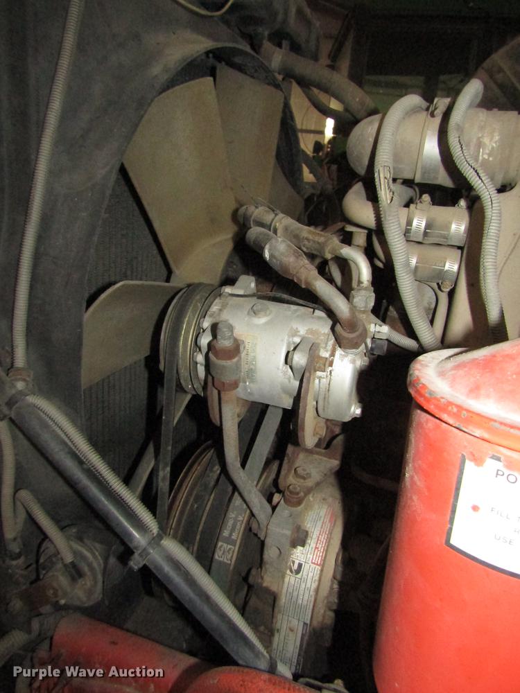 image for item DD2936 1988 Freightliner FLC semi truck