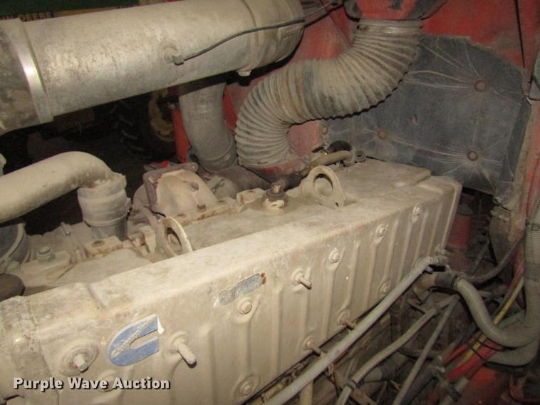 image for item DD2936 1988 Freightliner FLC semi truck