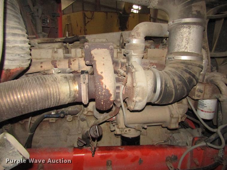 image for item DD2936 1988 Freightliner FLC semi truck