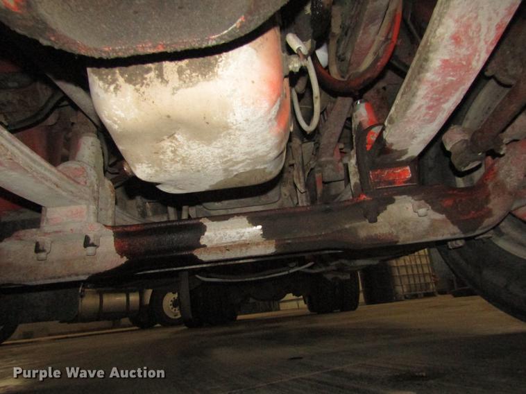 image for item DD2936 1988 Freightliner FLC semi truck