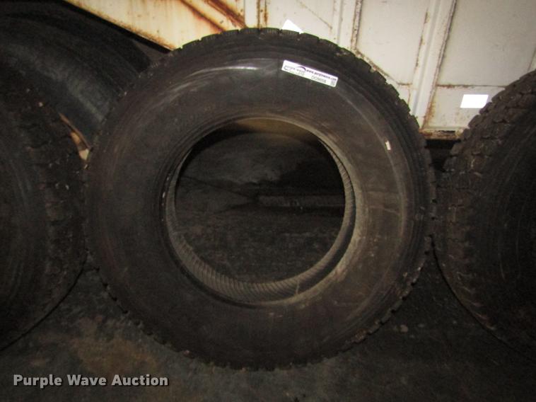 image for item DO9058 (4) Road Master 11R24.5 tires