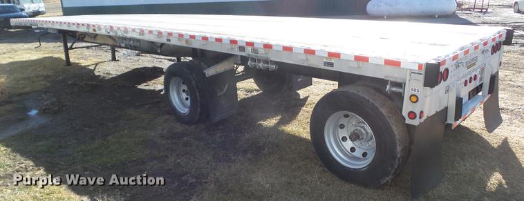 image for item DZ9190 2008 Wilson CF-900 flatbed trailer