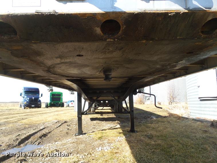 image for item DZ9190 2008 Wilson CF-900 flatbed trailer