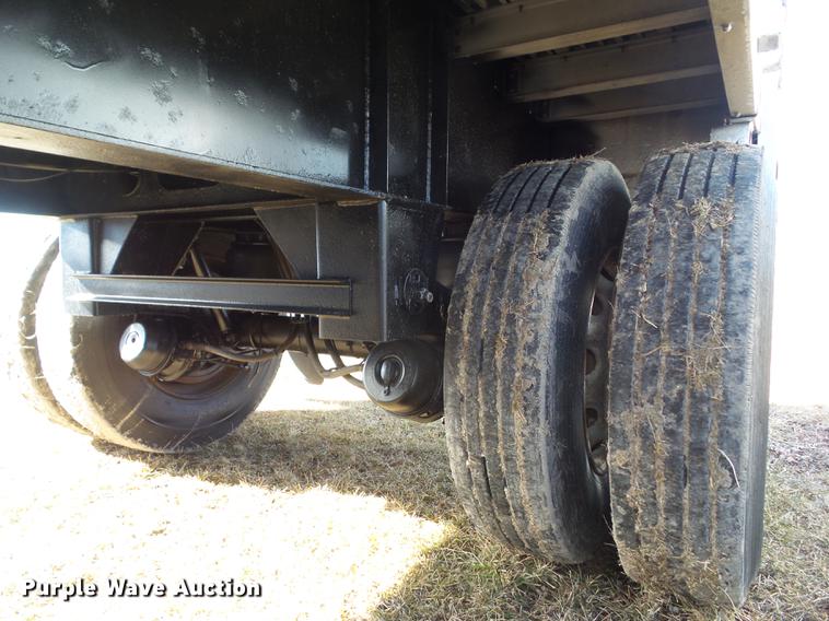 image for item DZ9190 2008 Wilson CF-900 flatbed trailer