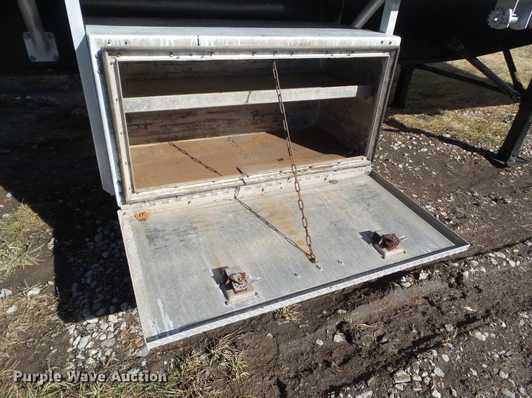 image for item DZ9190 2008 Wilson CF-900 flatbed trailer