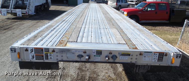 image for item DZ9191 2004 Wilson CF-900 flatbed trailer