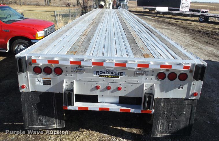 image for item DZ9191 2004 Wilson CF-900 flatbed trailer