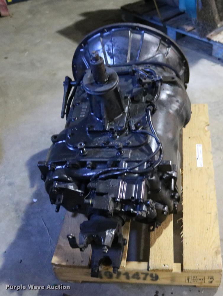 image for item EH9611 Meritor H016G10CM16047 Ten speed transmission