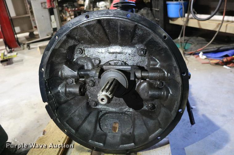 image for item EH9611 Meritor H016G10CM16047 Ten speed transmission