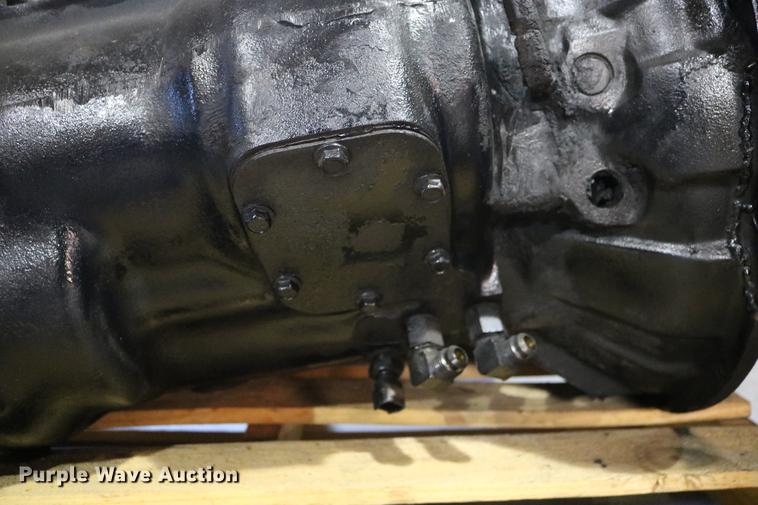 image for item EH9611 Meritor H016G10CM16047 Ten speed transmission