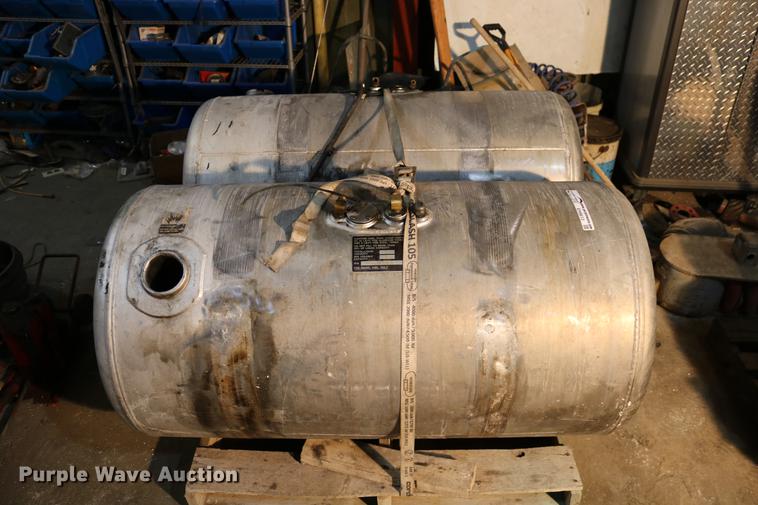 image for item EH9613 (2) aluminum fuel tanks