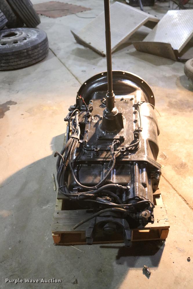 image for item EH9617 Eaton Fuller Road Ranger T0F-16908LL Eight speed manual transmission