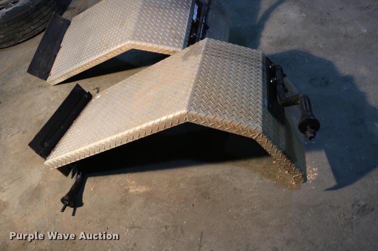 image for item EH9618 Rear fenders