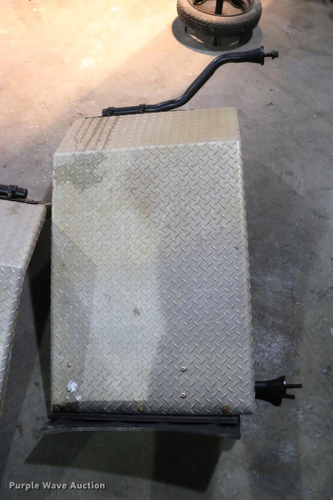 image for item EH9618 Rear fenders