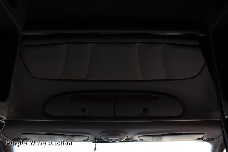 image for item EH9664 2003 Peterbilt 387 cab