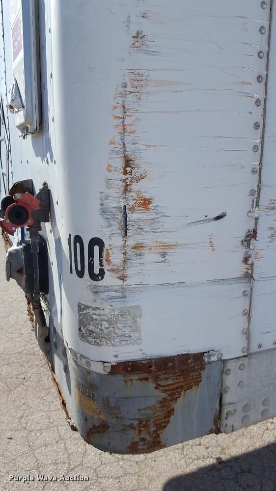 image for item G1020 2000 Fruehauf dry van trailer