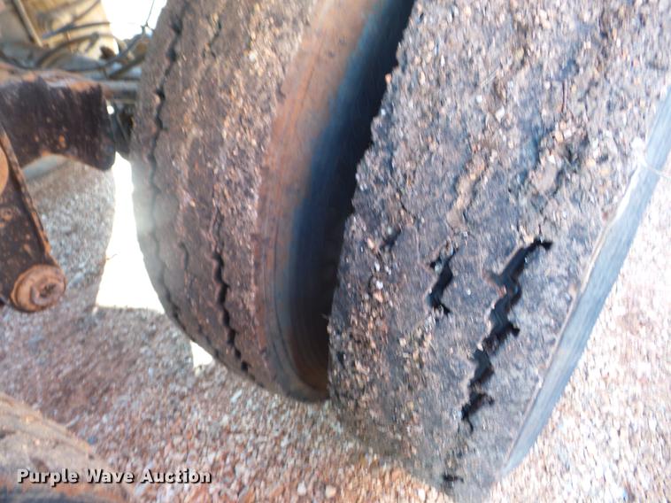 image for item J8542 2002 Trail King TI-Brook AWKFLR live bottom trailer