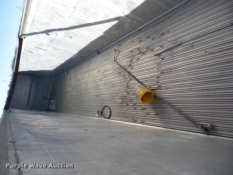 image for item J8542 2002 Trail King TI-Brook AWKFLR live bottom trailer