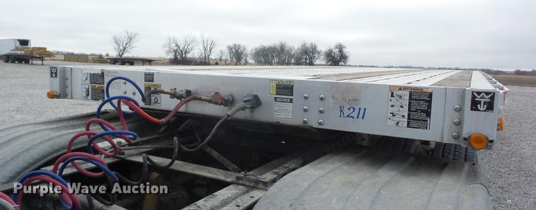 image for item J8547 2001 Wilson CF-900A flatbed trailer